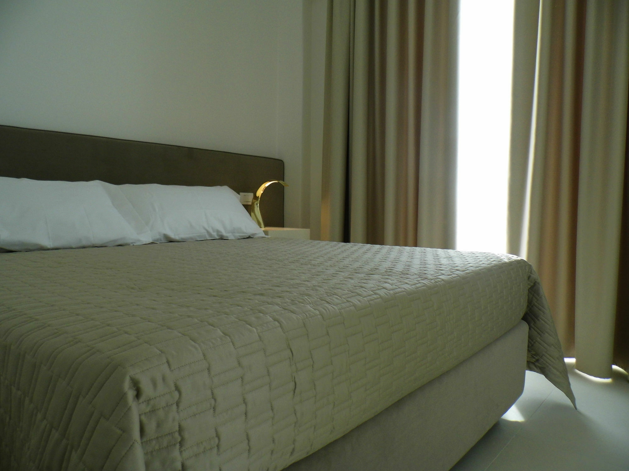 Siracusa Luxury Apartment Реджо ди Калабрия Екстериор снимка